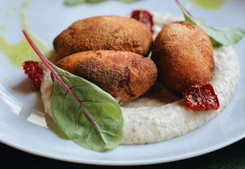 POLEDNÍ MENU – Pondělí 24.11.: Kde se dnes v centru Prahy můžete dobře najíst?